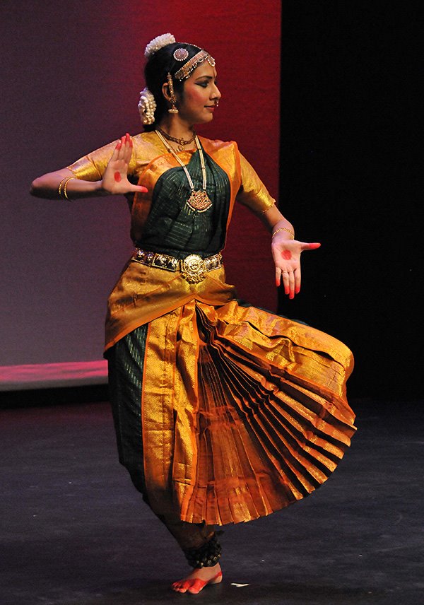 10 Week Bharatanatyam Dance Conditioning Program - BreakThrough Physical  Therapy